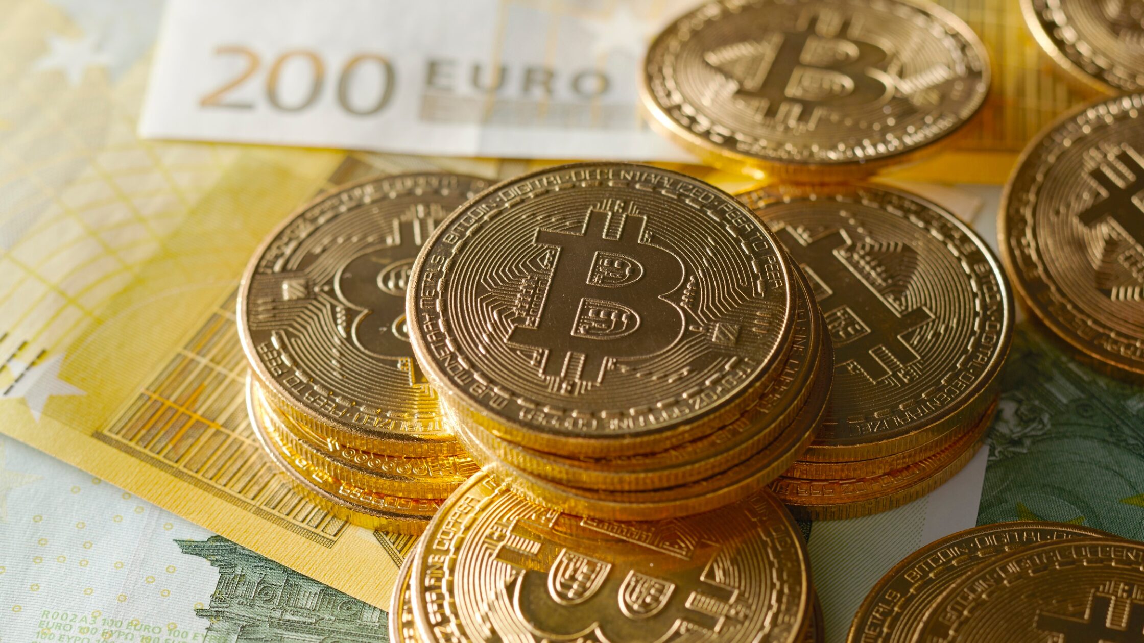 初心者向け】50代からの暗号資産☆ビットコインとイーサリアムどっちを買う